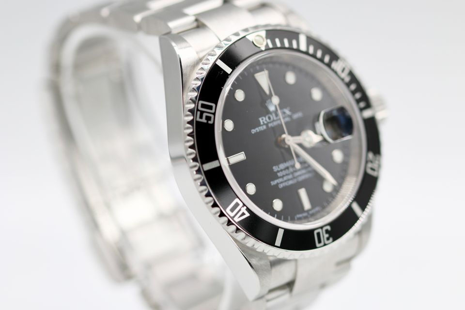 Rolex Submariner 16610 Image 3